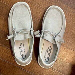 Light Gray Women’s Hey Dudes